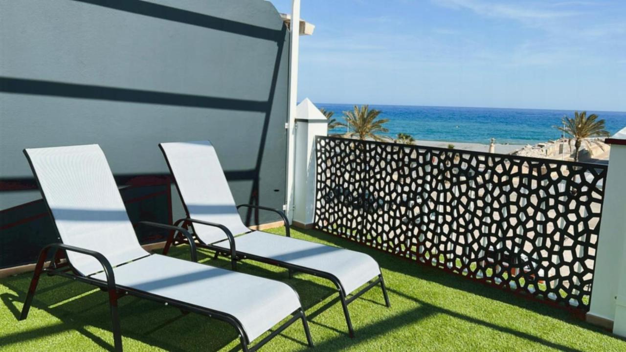 Apartamentos La Caleta Калета-де-Велес Екстер'єр фото