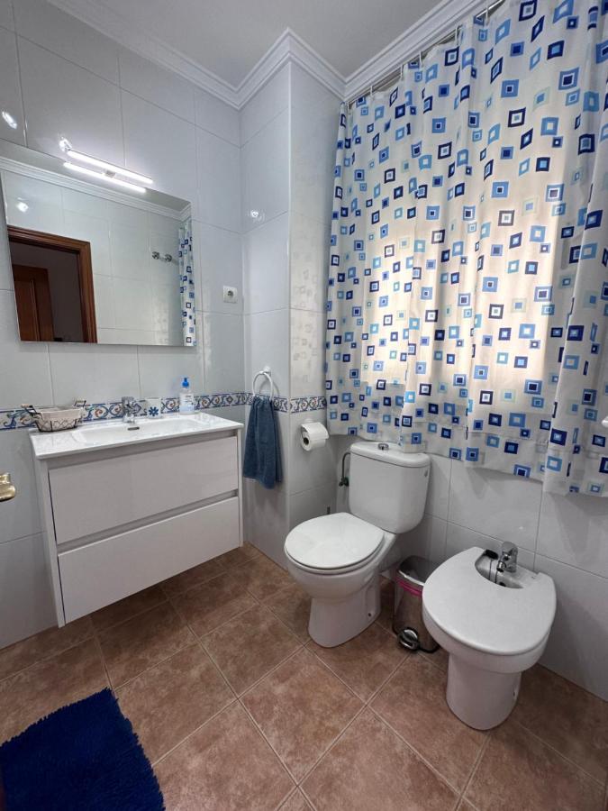 Apartamentos La Caleta Калета-де-Велес Екстер'єр фото